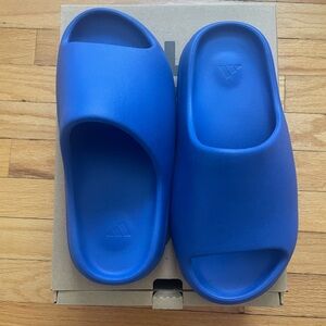 Yeezy Slides